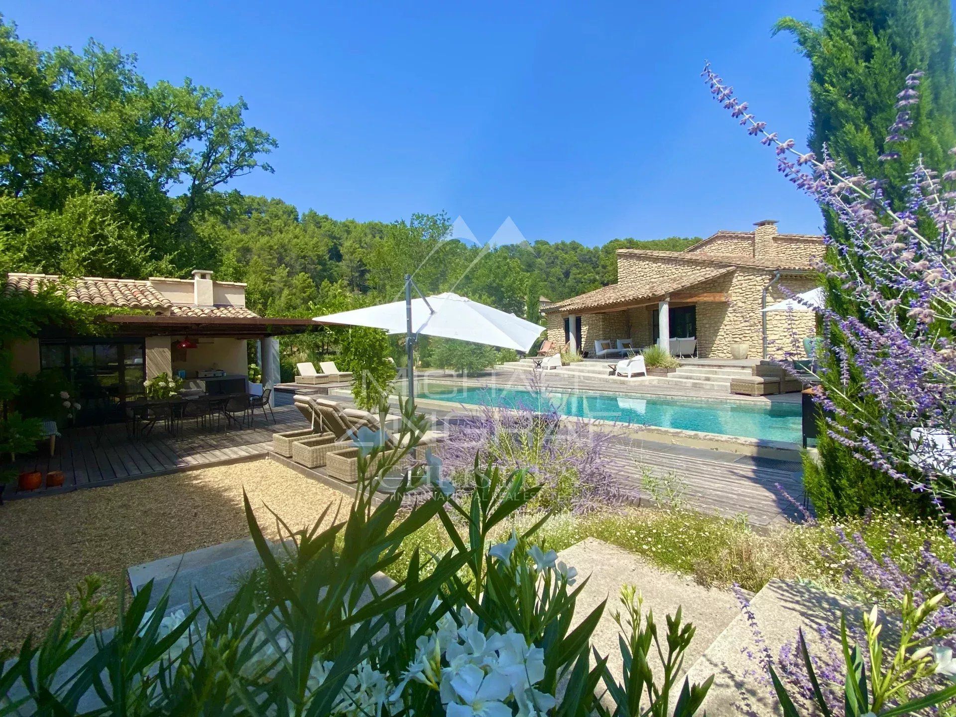 Casa nel Menerbes, Provence-Alpes-Cote d'Azur 12894946