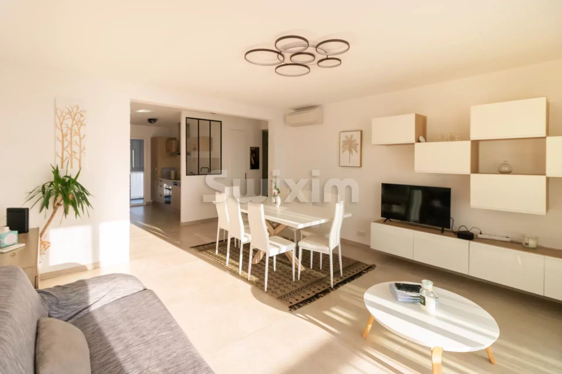 Condominium dans Six-Fours-les-Plages, Provence-Alpes-Cote d'Azur 12894971