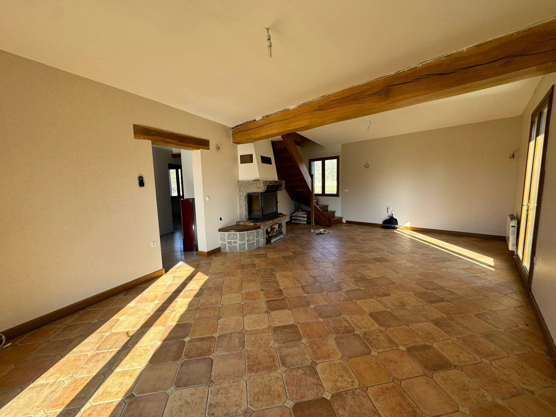 Rumah di Avallon, Bourgogne-Franche-Comte 12895061