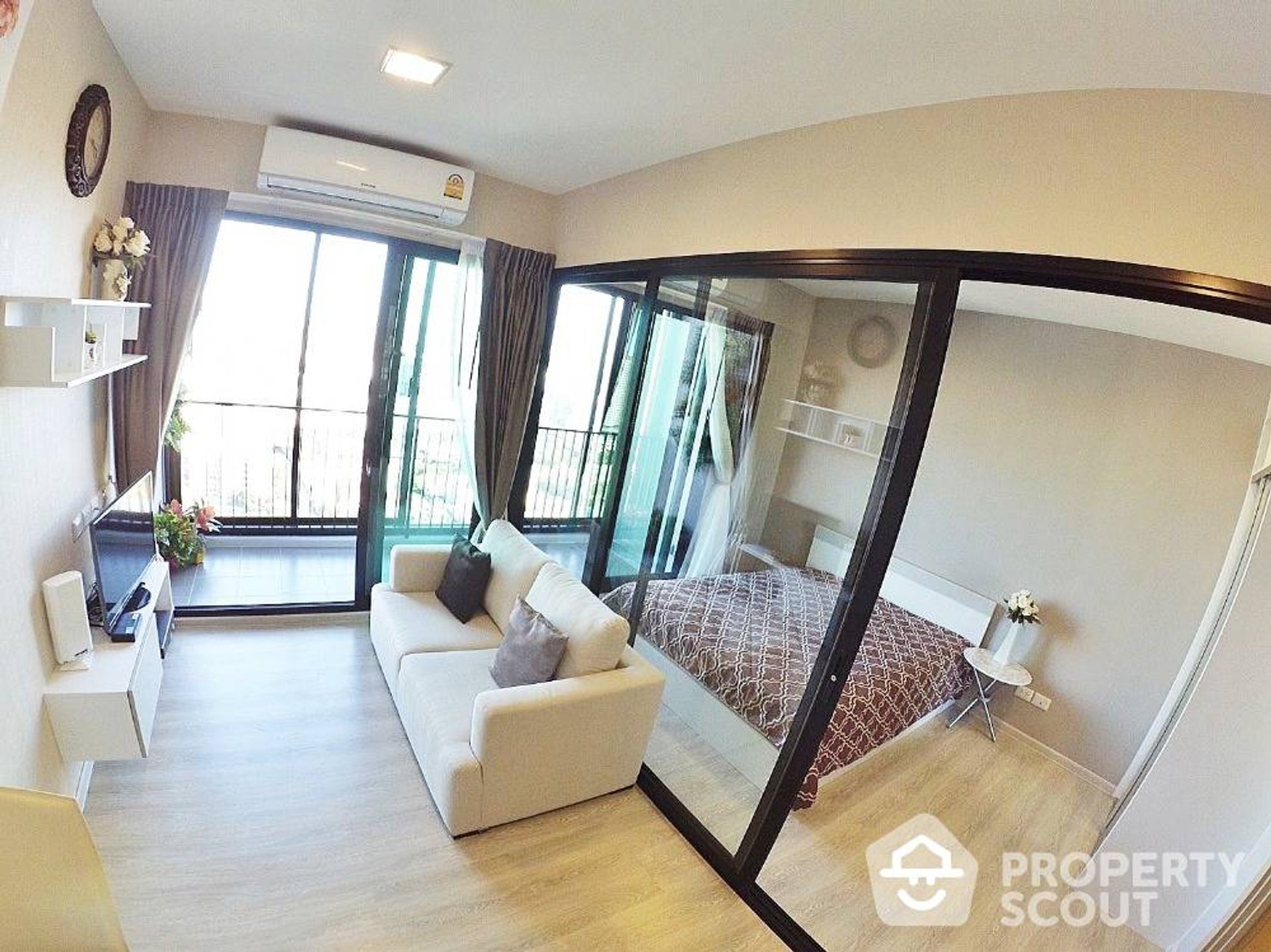 Condominium in Ban Na Song, Krung Thep Maha Nakhon 12895397