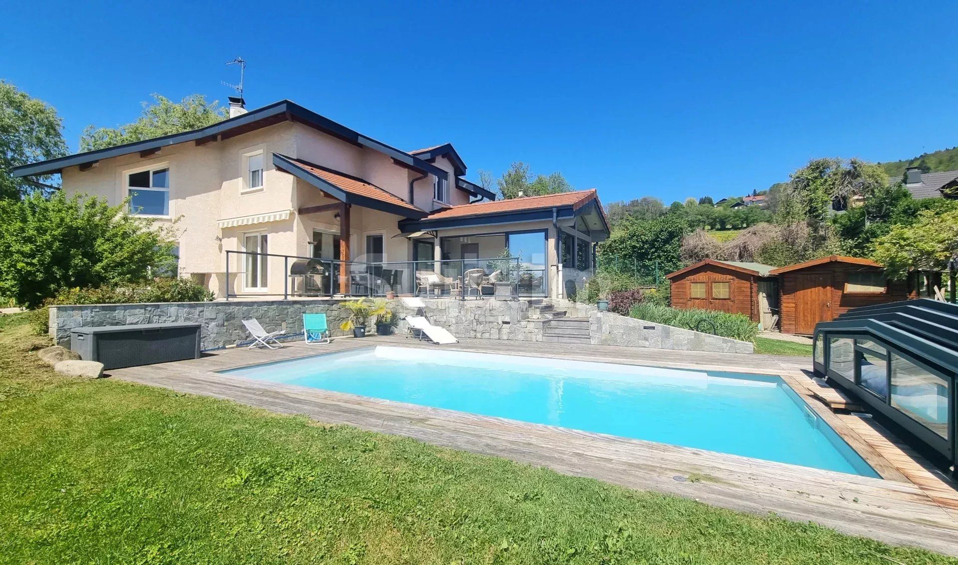 Hus i Cranves-Sales, Auvergne-Rhône-Alpes 12895560