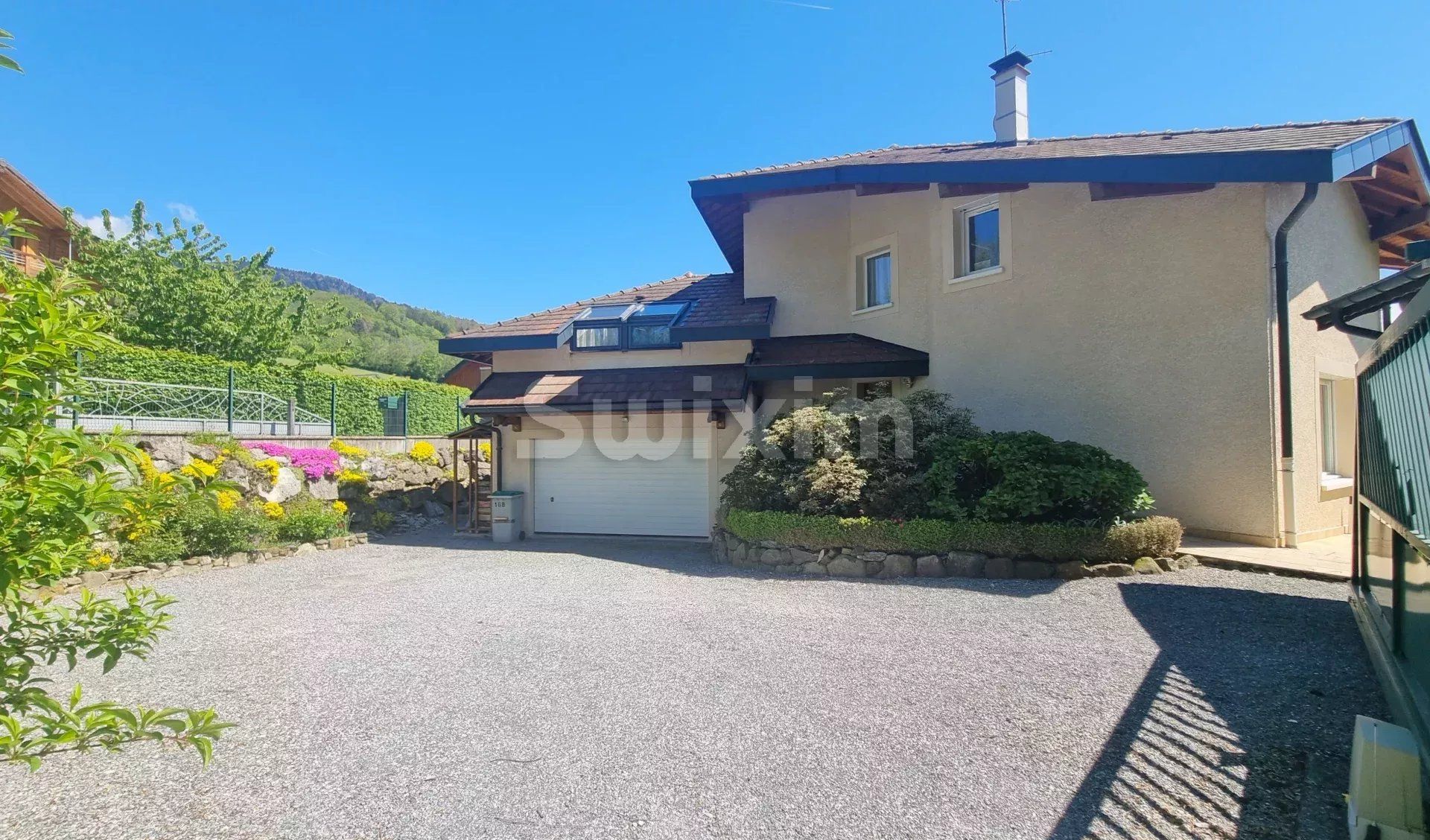 Hus i Cranves-Sales, Haute-Savoie 12895560