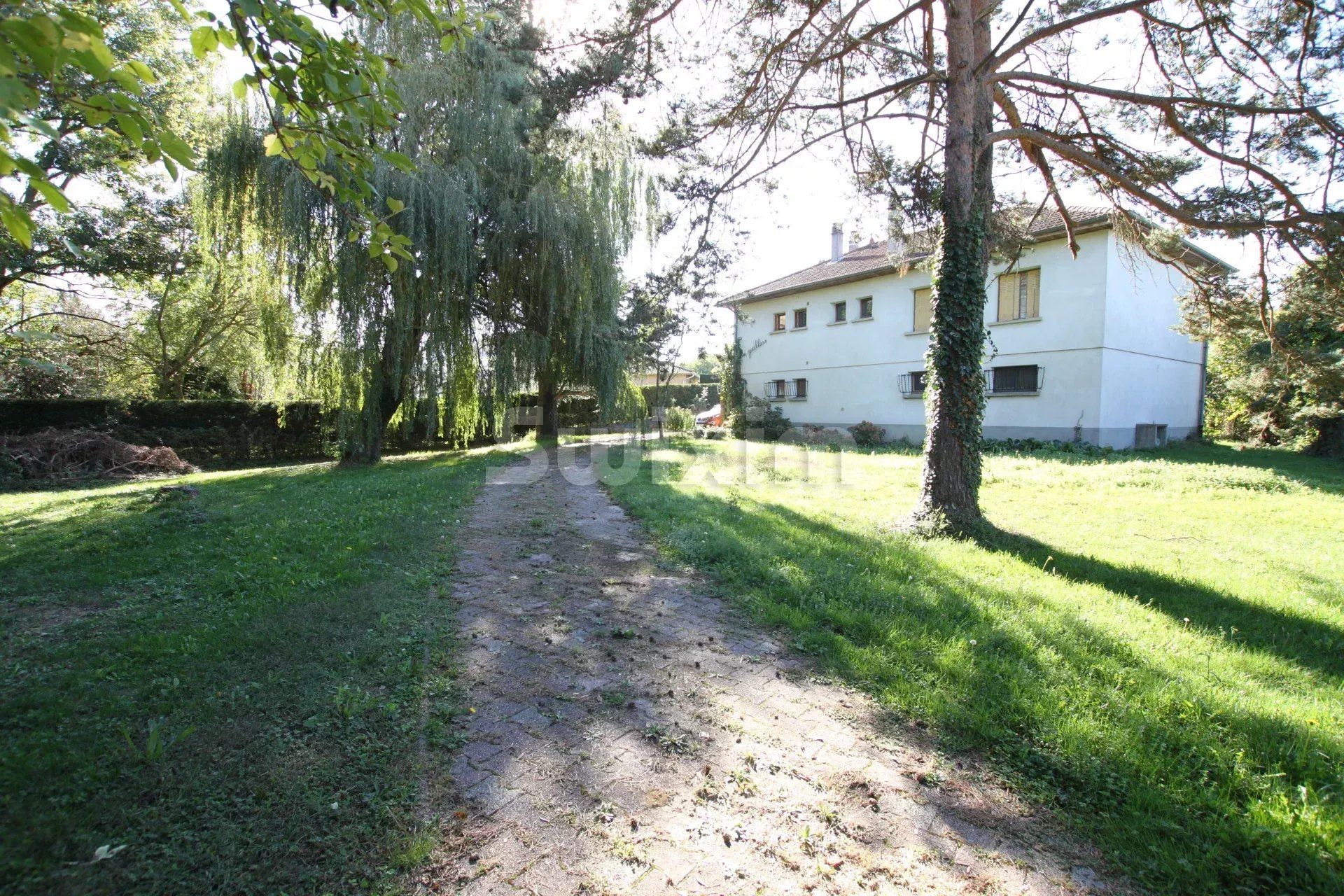 Residential in Vienne, Isère 12895563