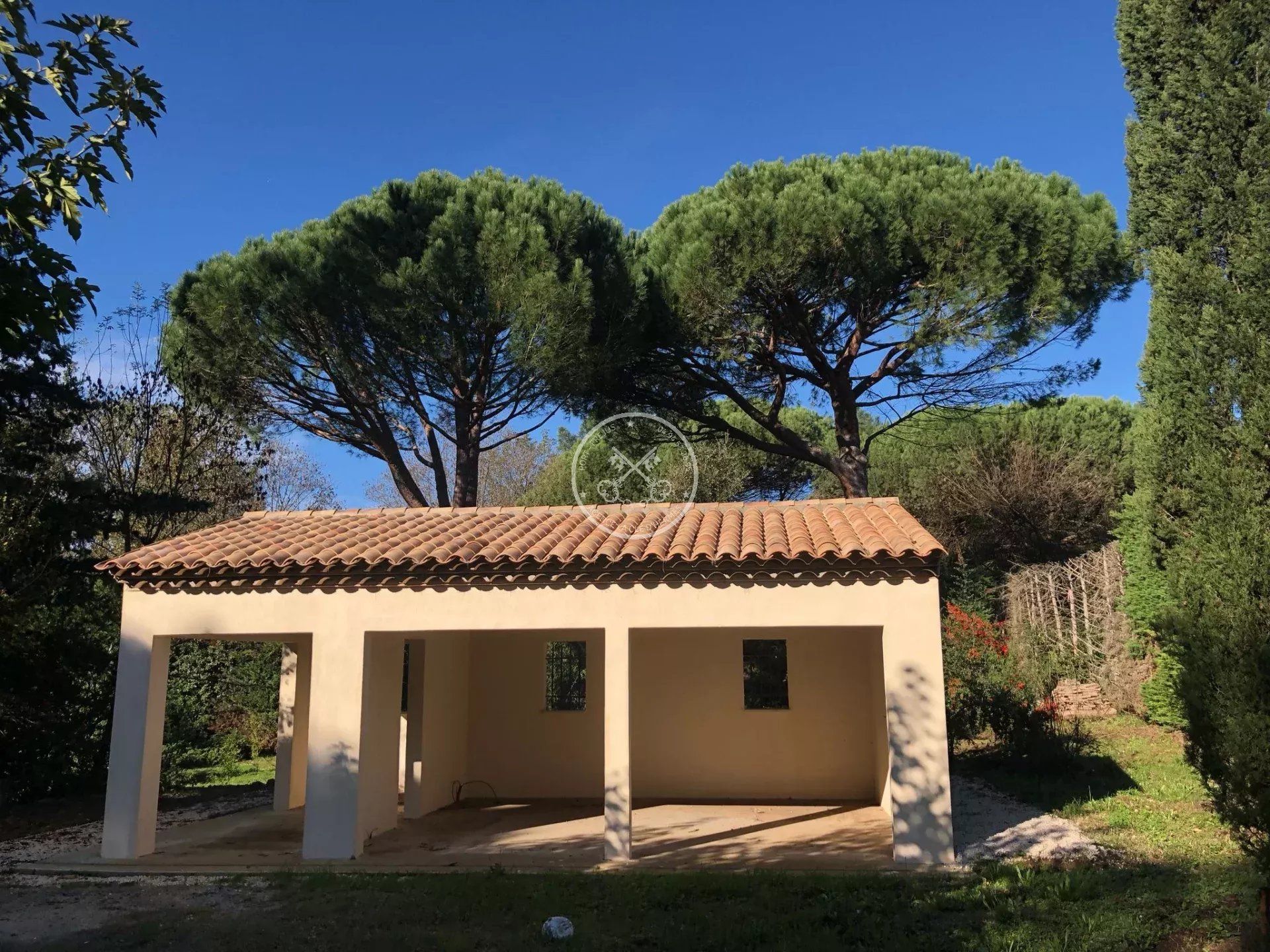 Residenziale nel Bagnols-en-Forêt, Var 12895831