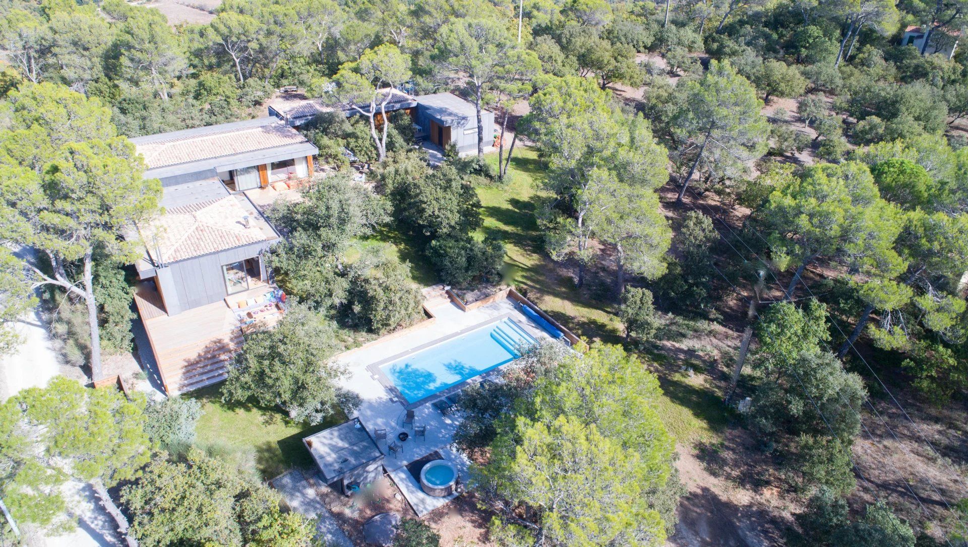 Talo sisään Rognes, Provence-Alpes-Cote d'Azur 12895841