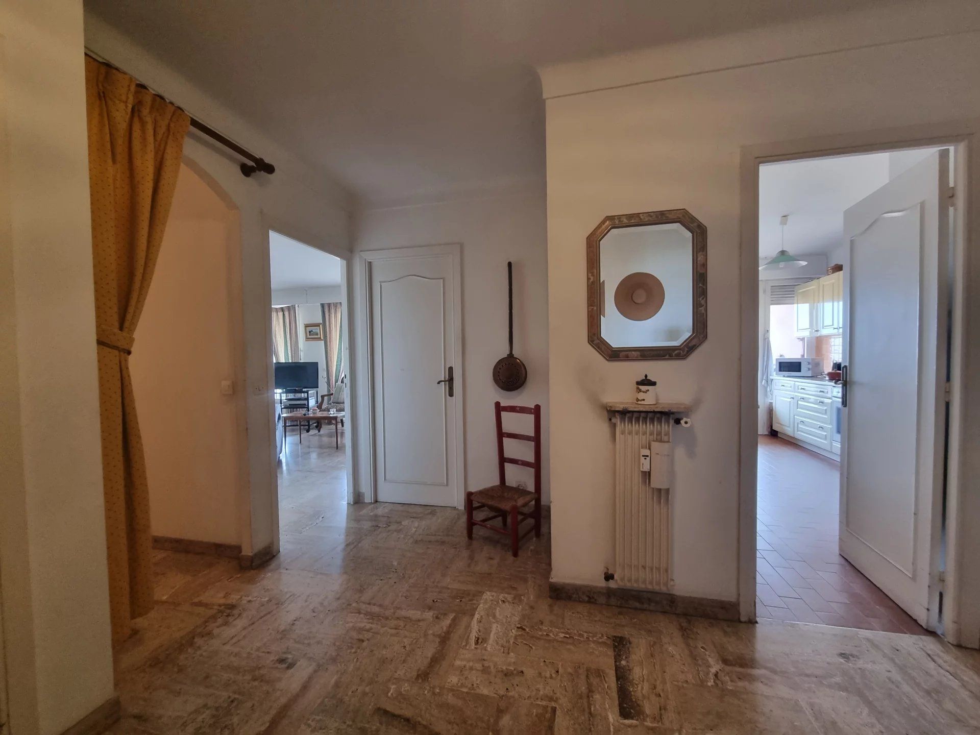 Кондоминиум в Grasse, Alpes-Maritimes 12896104