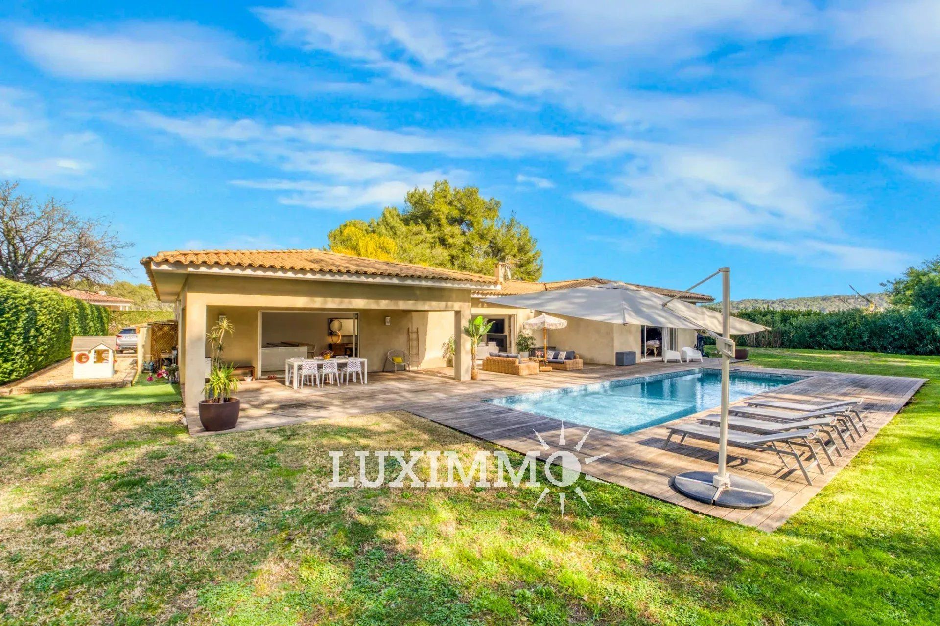 House in Mougins, Alpes-Maritimes 12896106