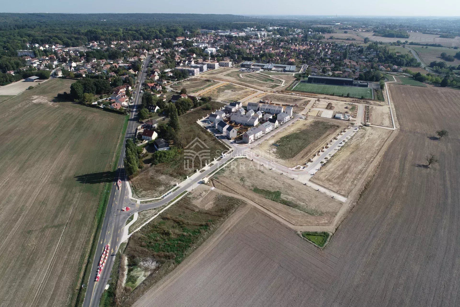 Land im Bruyères-le-Châtel, Ile-de-France 12896471