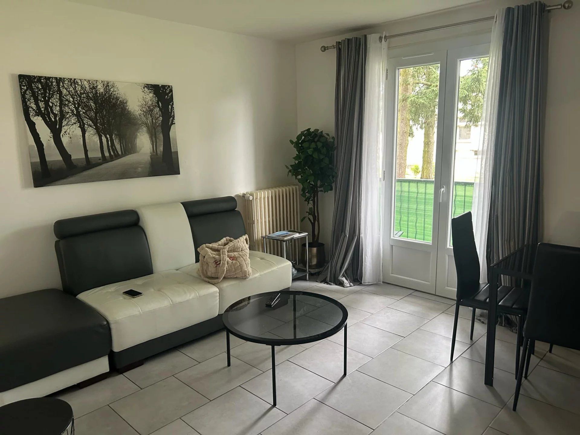 Condominium in Blois, Loir-et-Cher 12896509