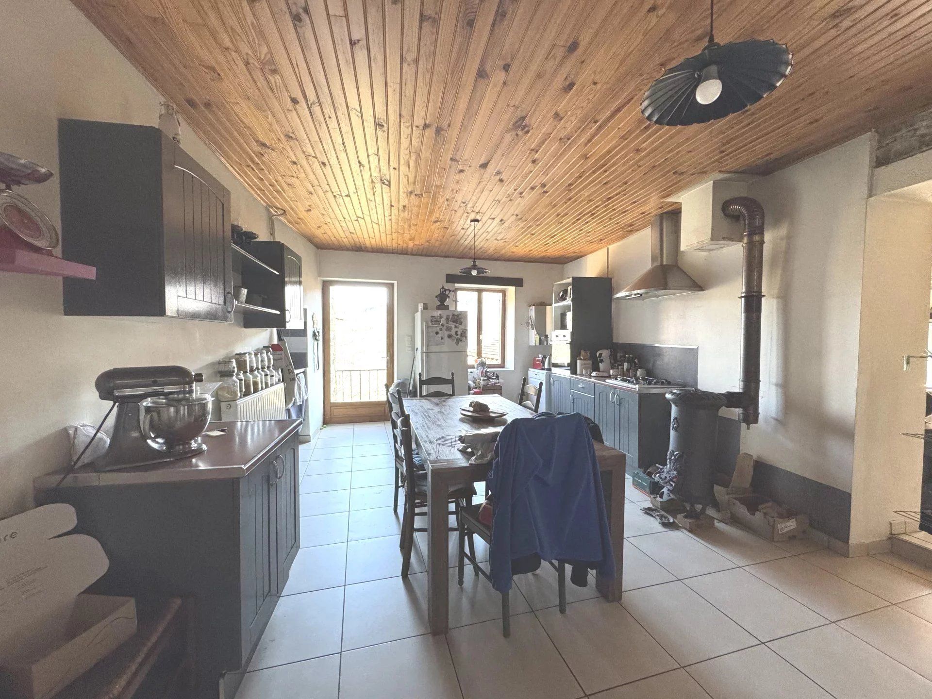 casa en Pavezin, Auvernia-Ródano-Alpes 12896913