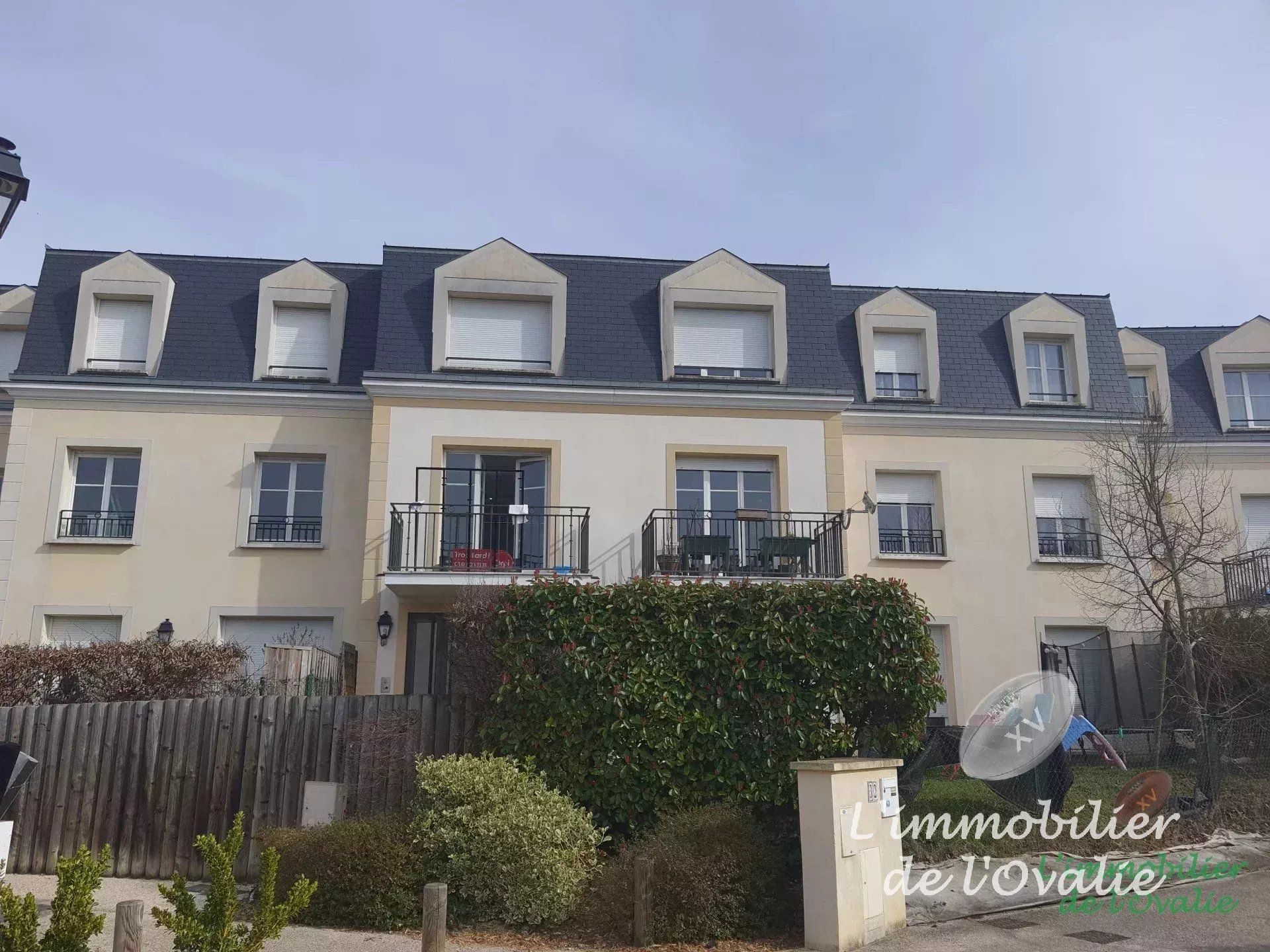 Condominium in Chilly-Mazarin, Ile-de-France 12897463