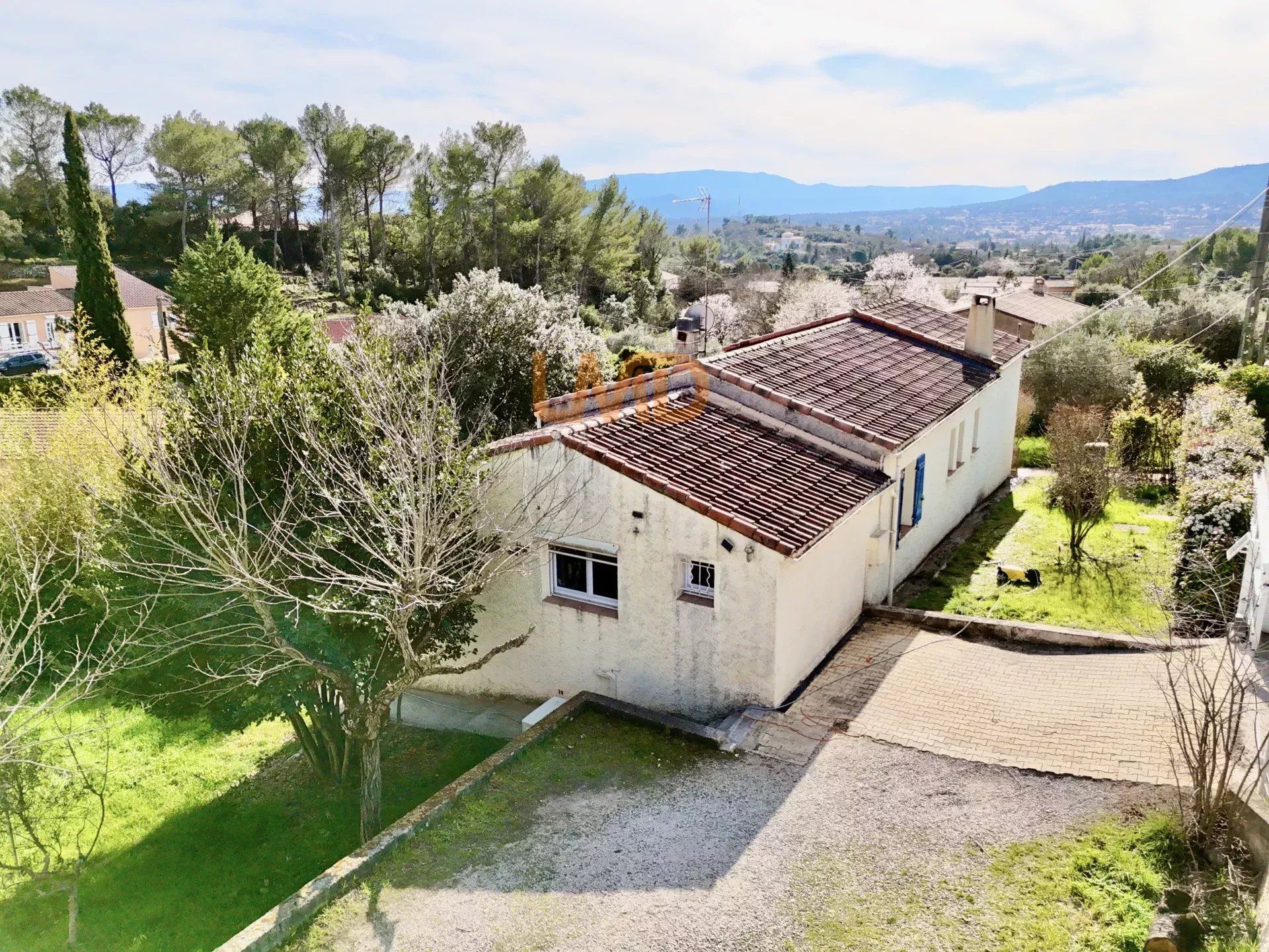 Residentieel in Saint-Maximin-la-Sainte-Baume, Var 12897556