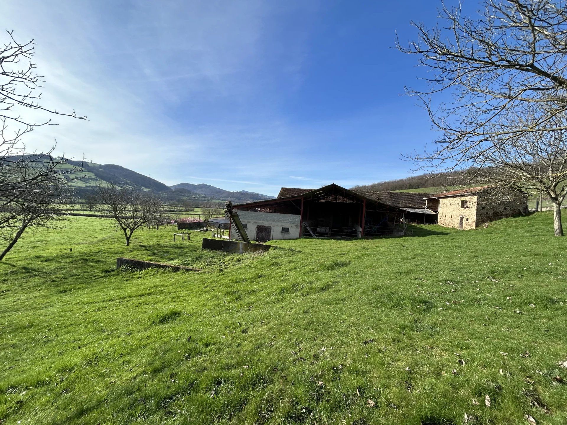 بيت في Cluny, Saône-et-Loire 12897946