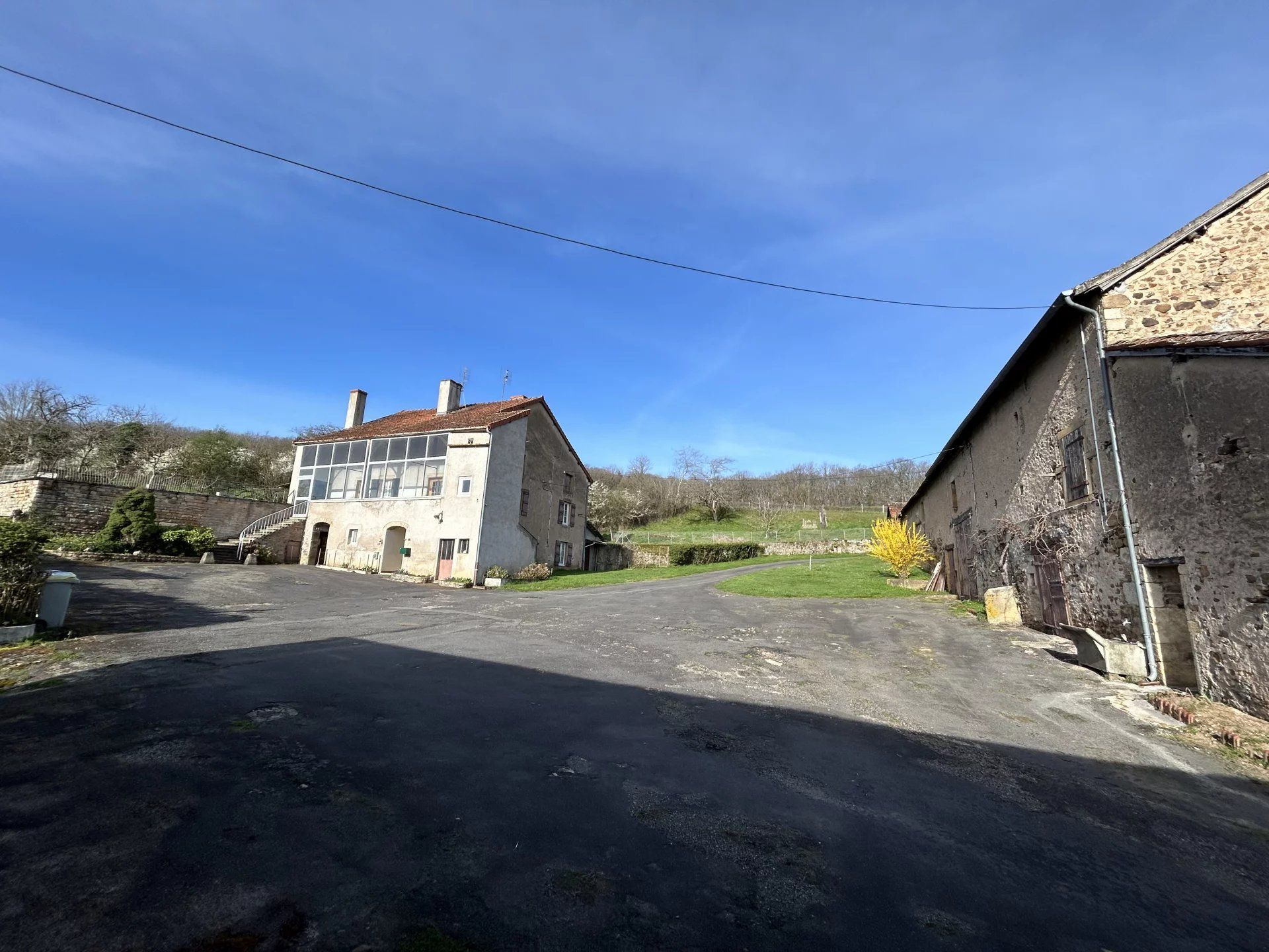 بيت في Cluny, Saône-et-Loire 12897946