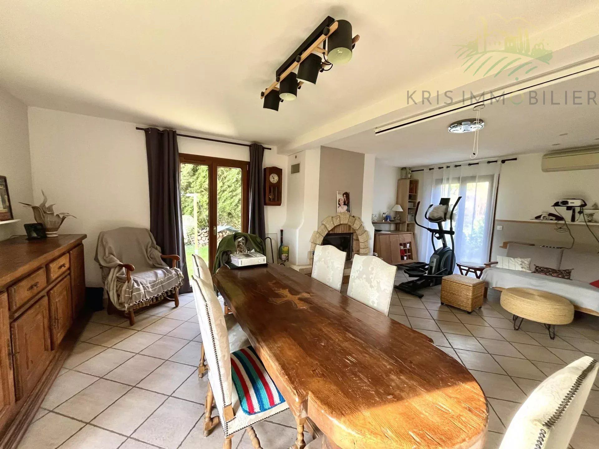 אַחֵר ב Lizy-sur-Ourcq, Ile-de-France 12898018