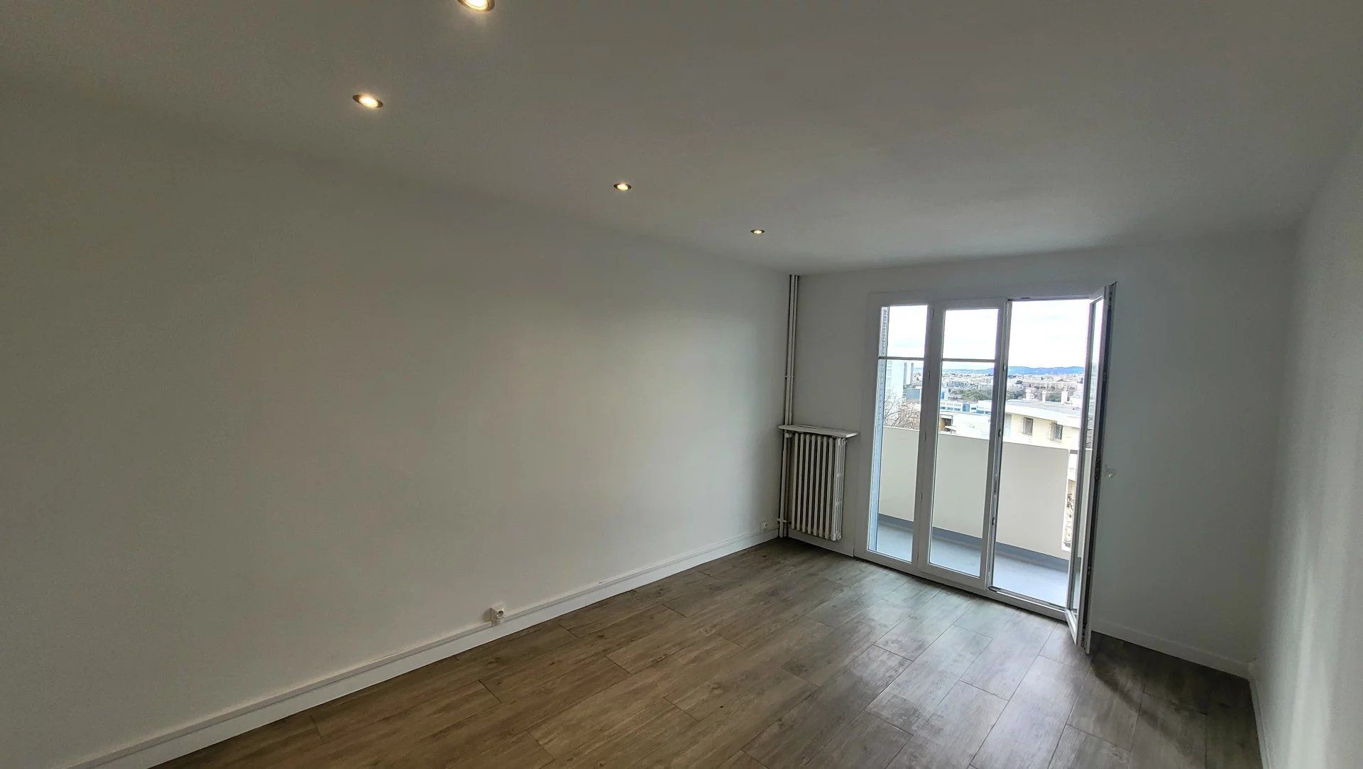 Condominio en Nice, Alpes-Maritimes 12898042