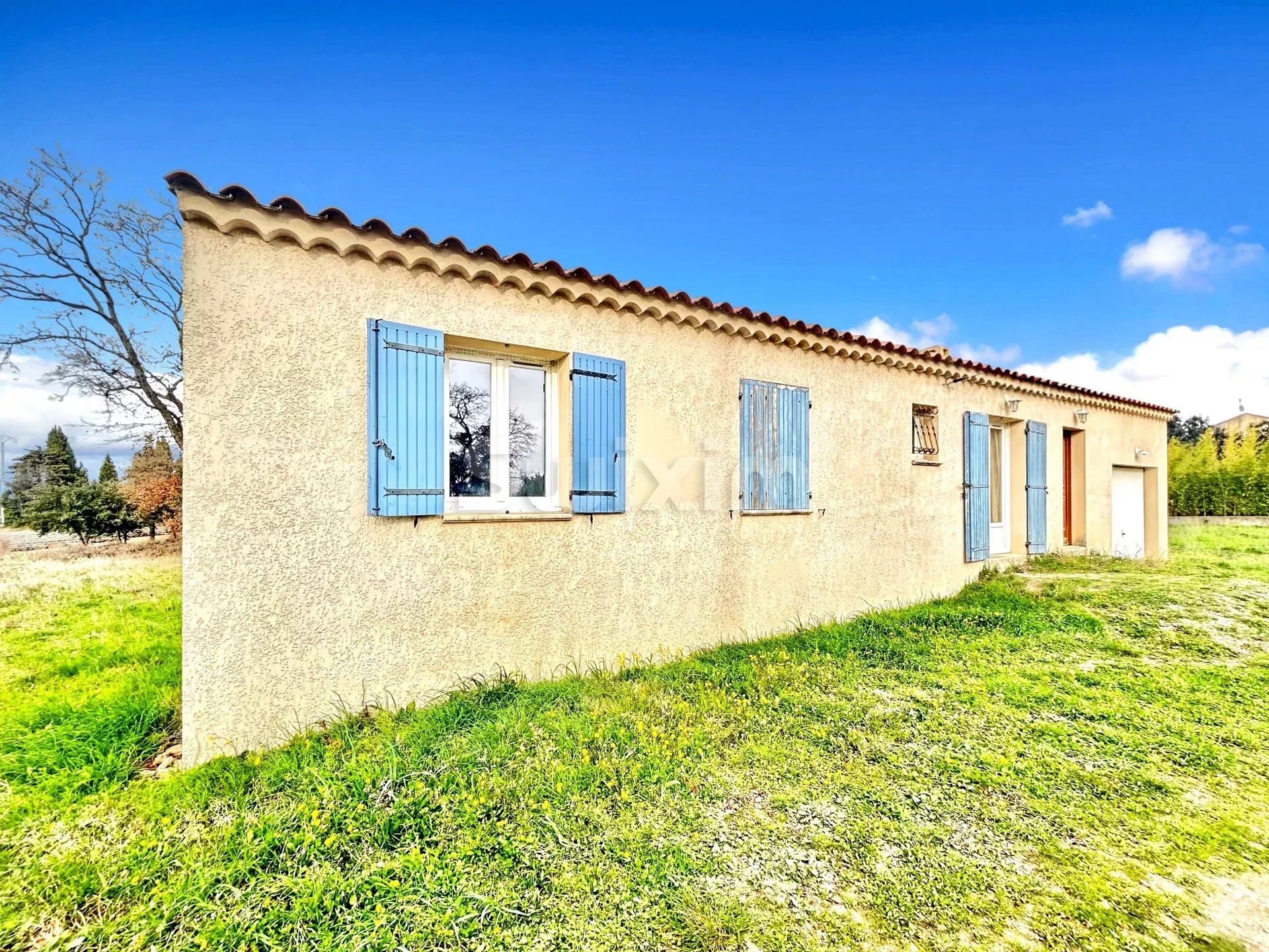 House in Valreas, Provence-Alpes-Cote d'Azur 12898482