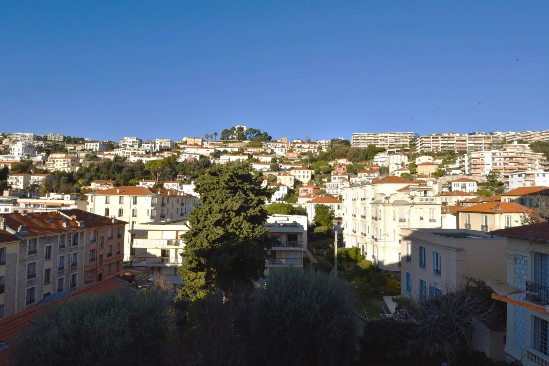 Condominium in Nice, Alpes-Maritimes 12898513