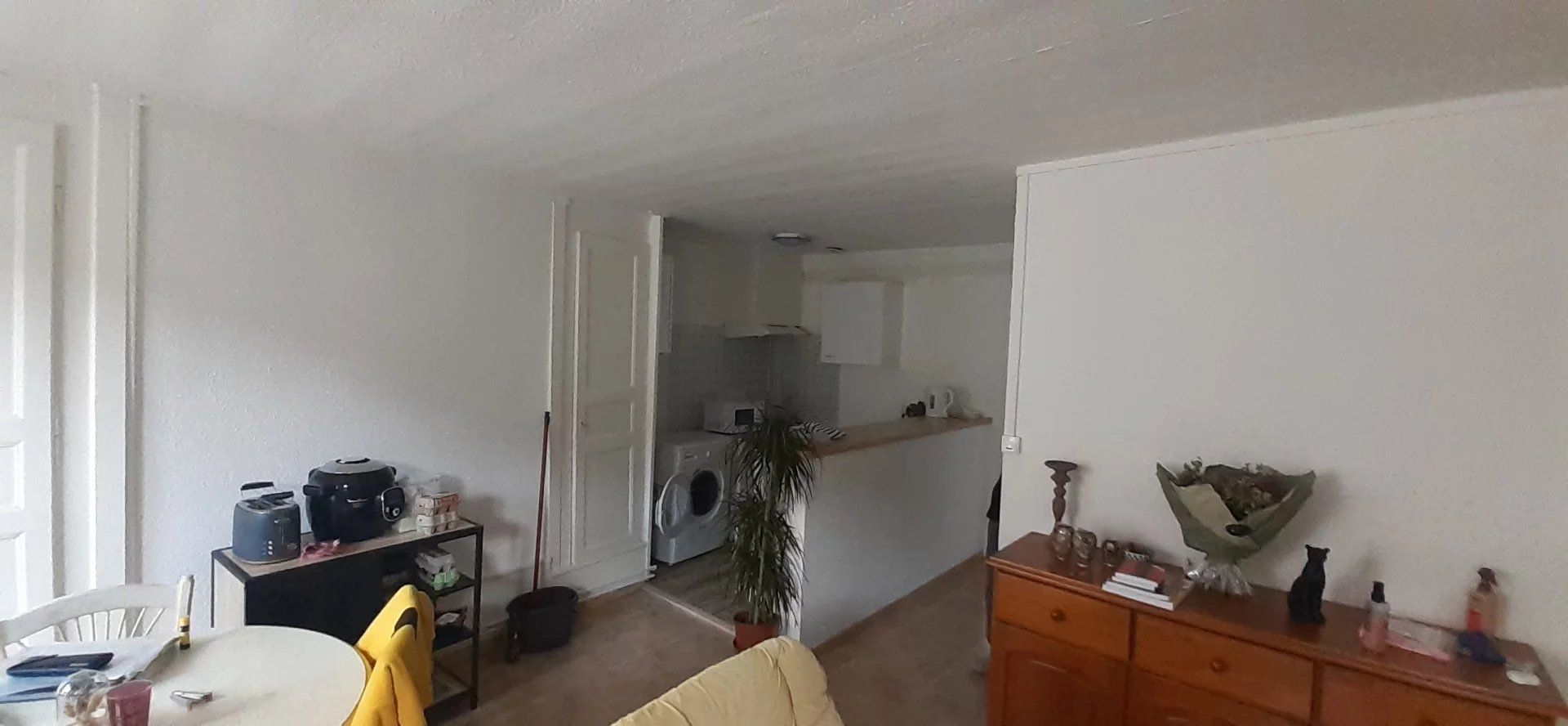 Condominium in Aurillac, Auvergne-Rhone-Alpes 12898560