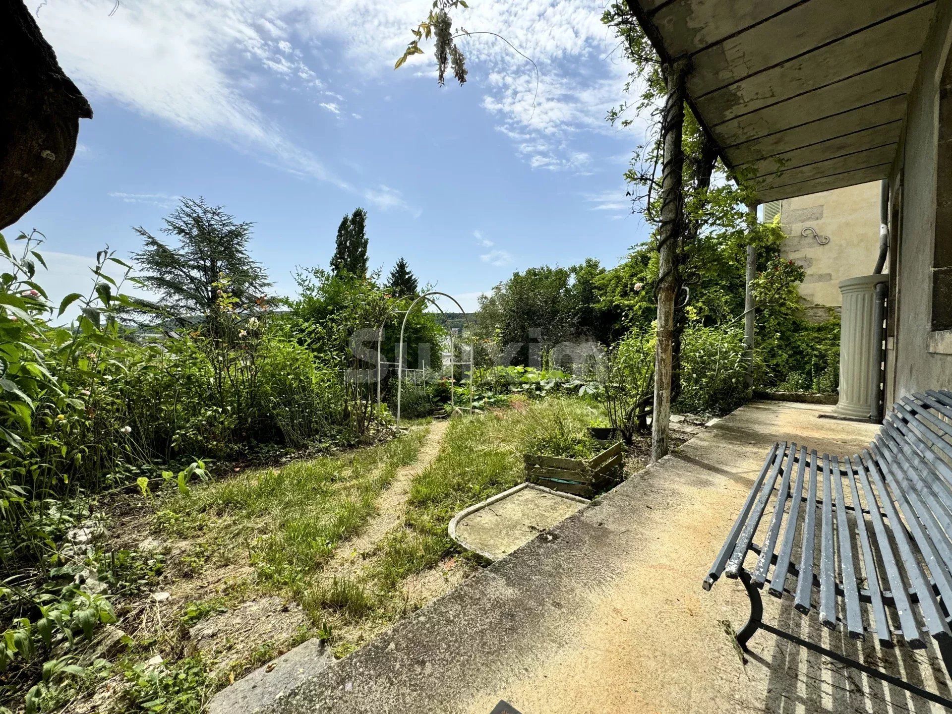 Otro en Montbard, Côte-d'Or 12898929