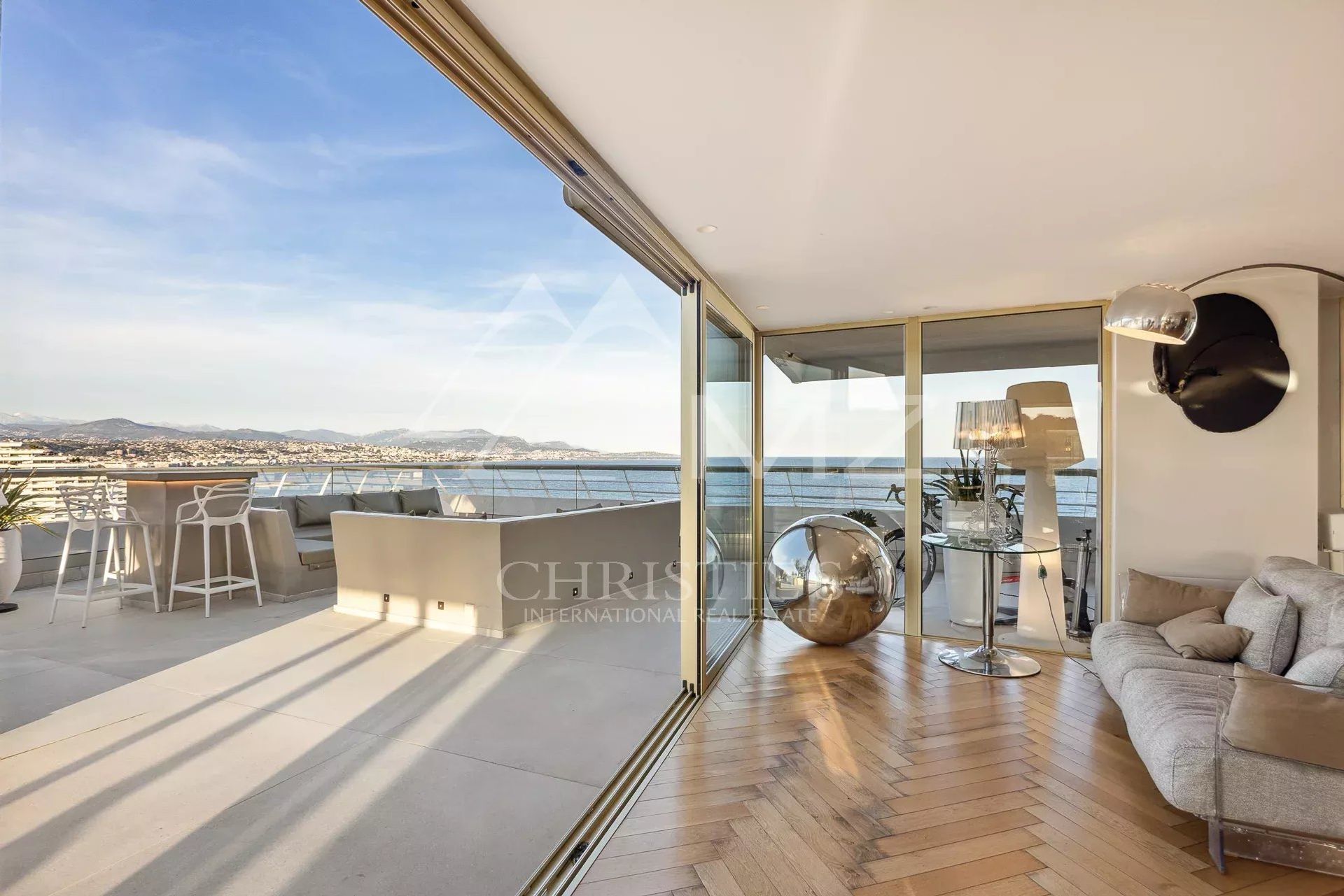 Condominium dans Villeneuve-Loubet, Provence-Alpes-Cote d'Azur 12899379