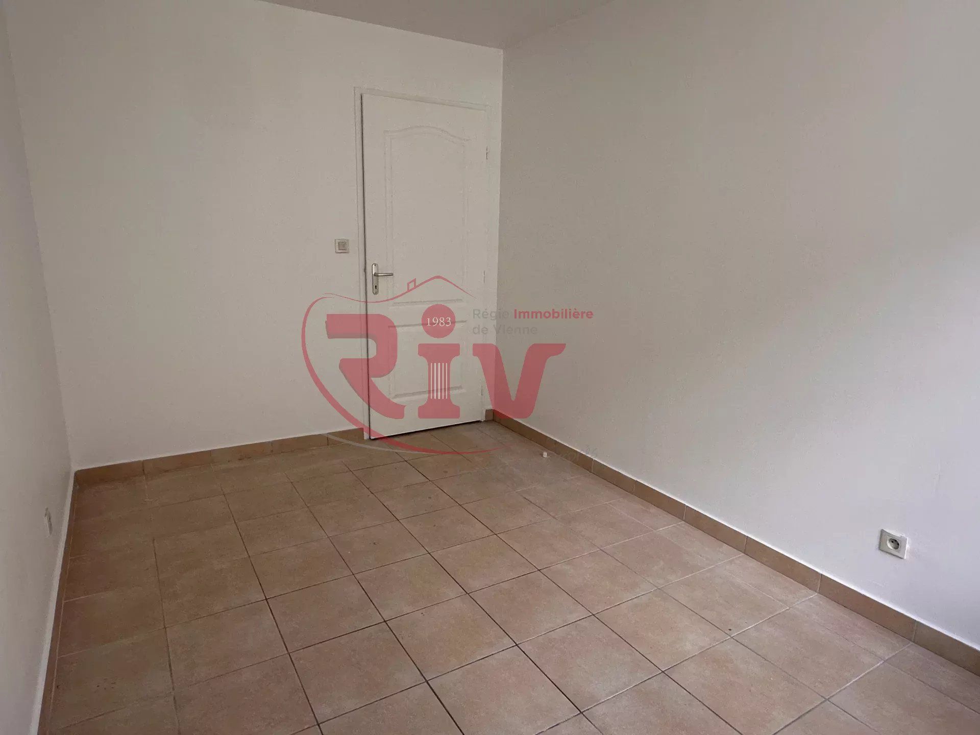 سكني في Vienne, Isère 12899393