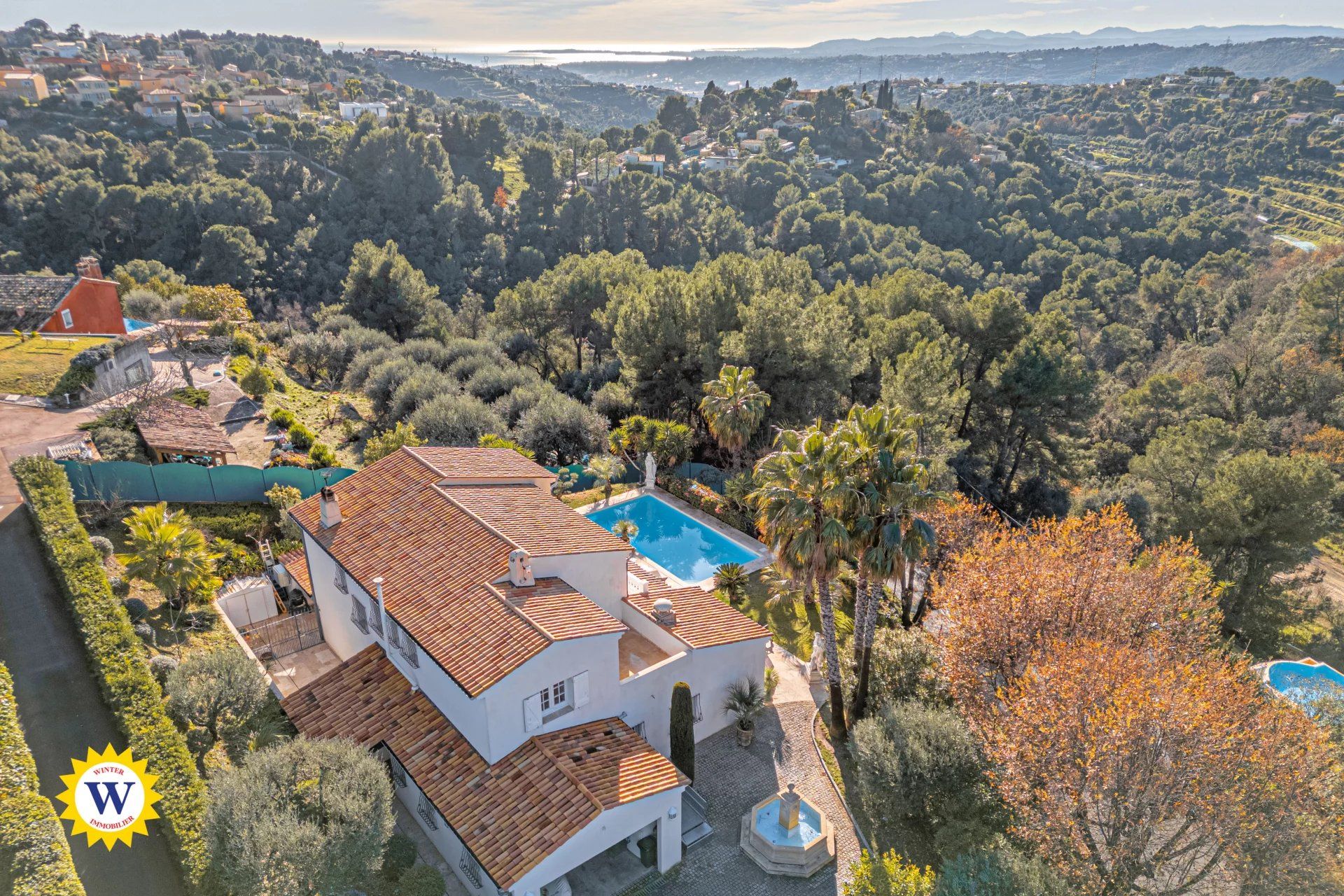 Casa nel Saint-Roman, Provence-Alpes-Cote d'Azur 12899411