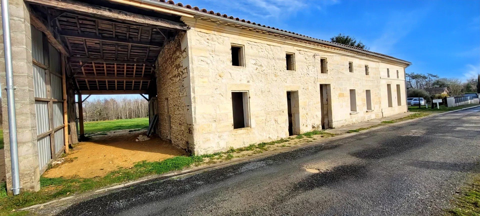 House in Lagorce, Nouvelle-Aquitaine 12899424