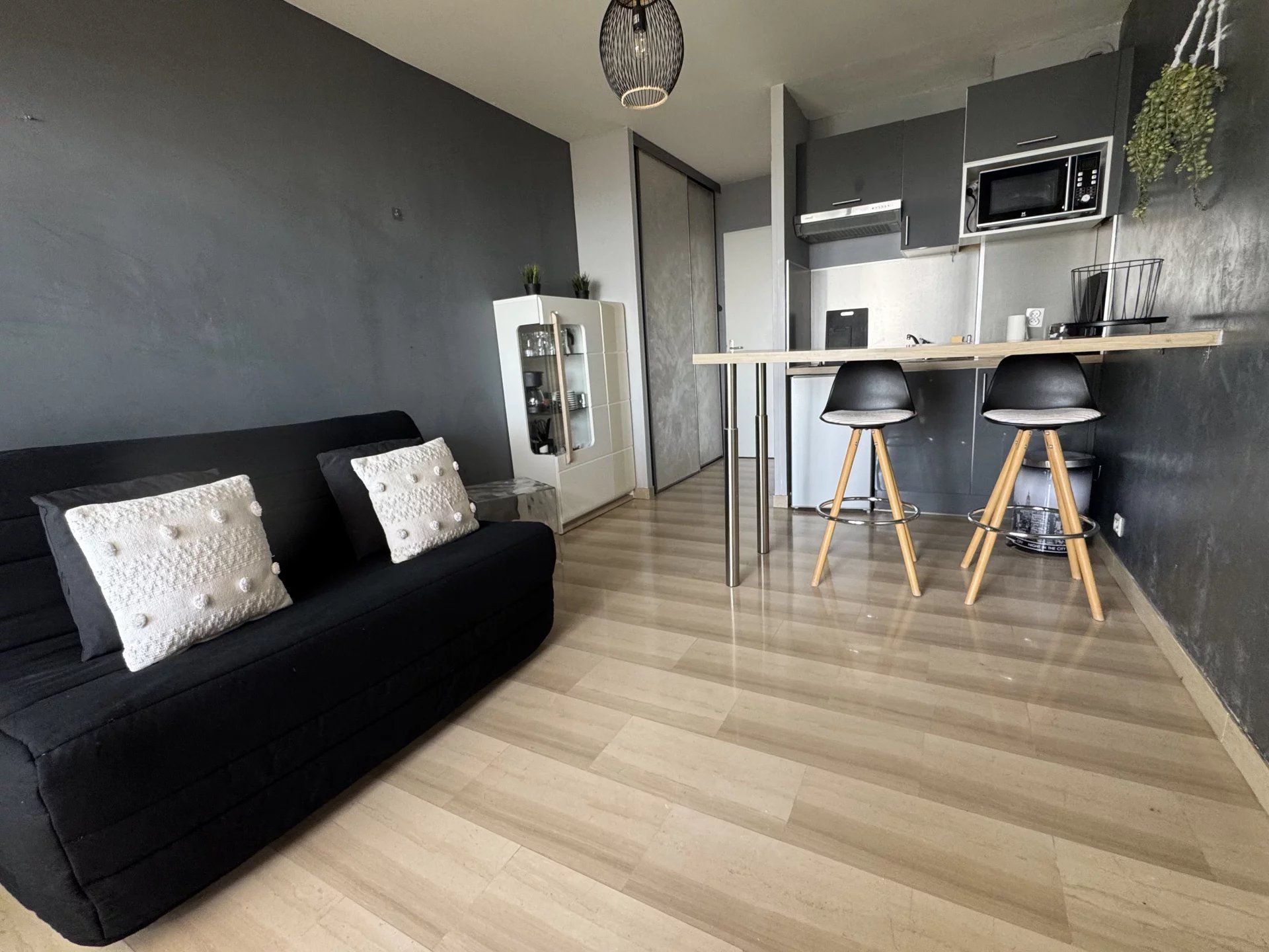 Condominium in Nice, Alpes-Maritimes 12899443