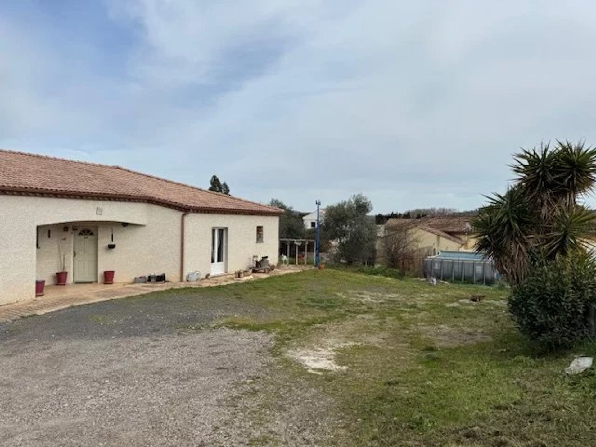 سكني في Paulhan, Hérault 12899501