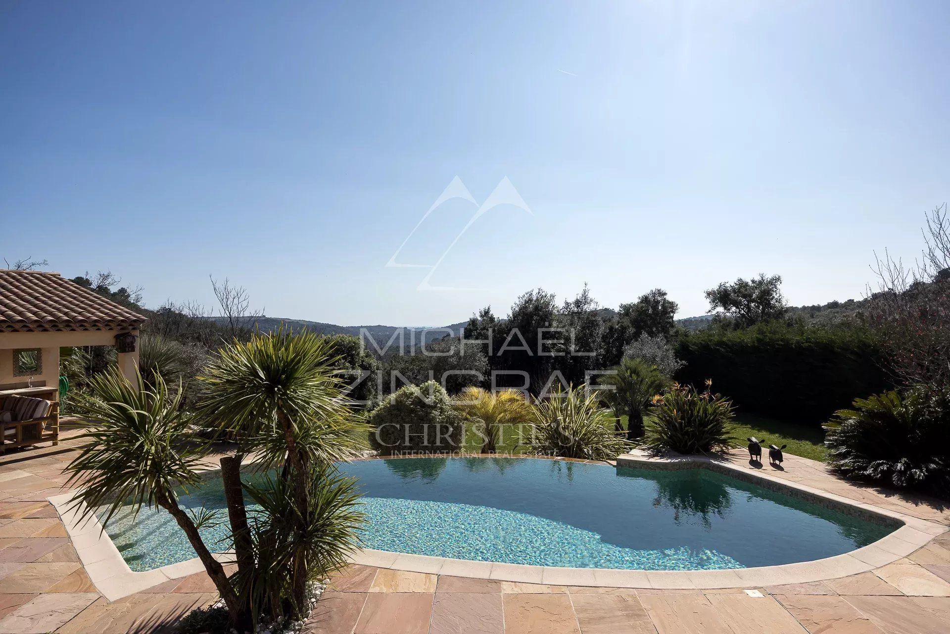 Residential in Roquefort-les-Pins, Alpes-Maritimes 12900353