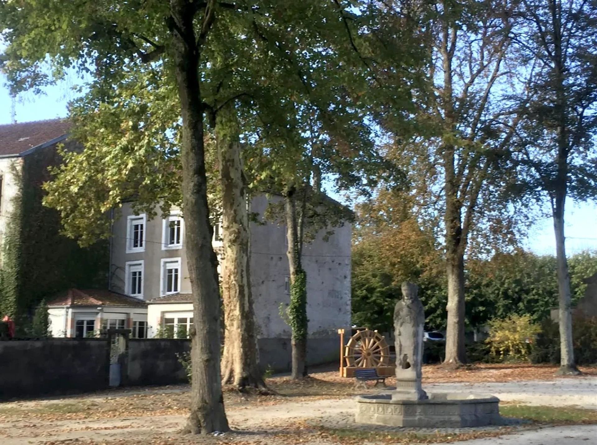 Talo sisään Bourbonne-les-Bains, Haute-Marne 12902768