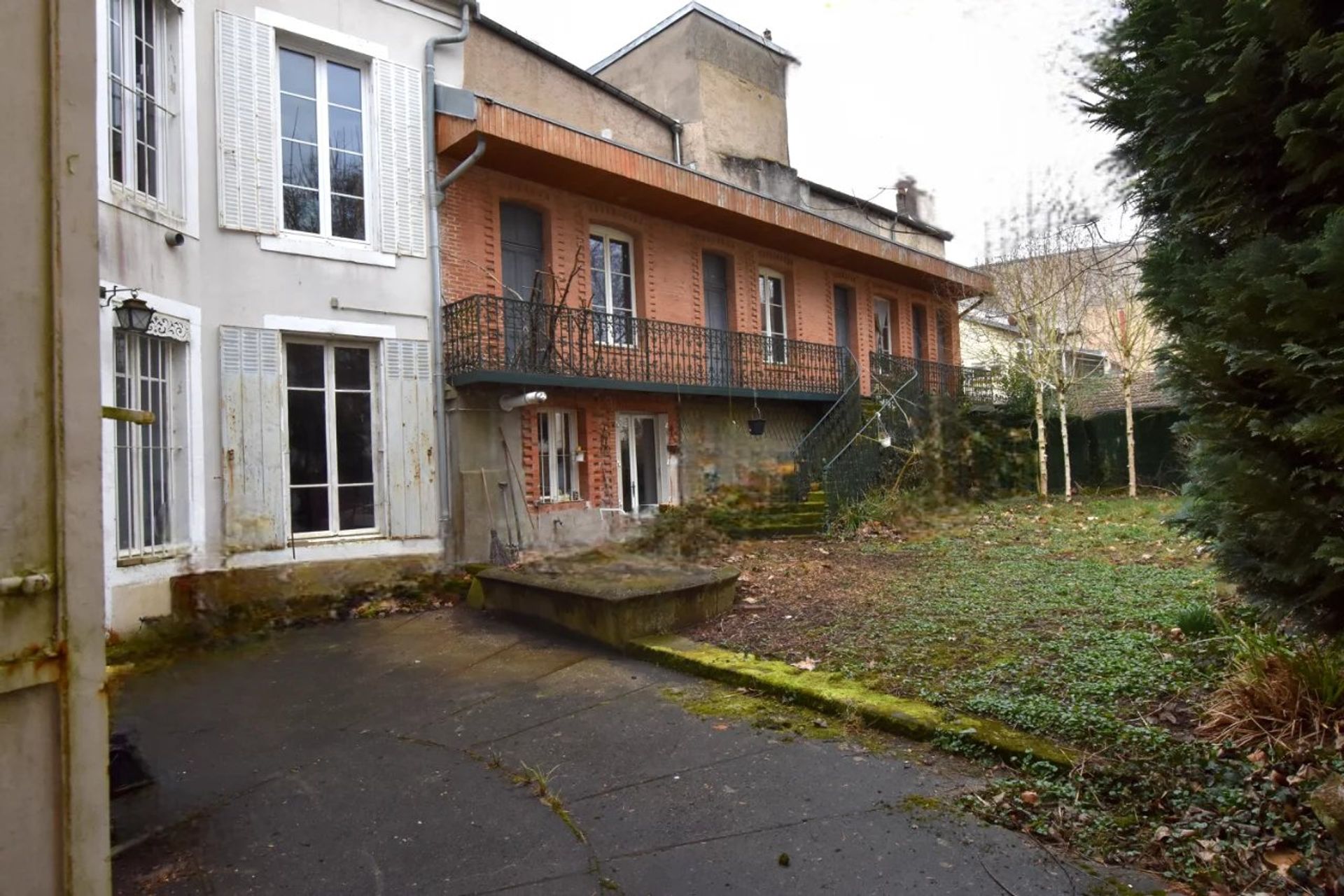 Huis in Bourbonne-les-Bains, Haute-Marne 12902768