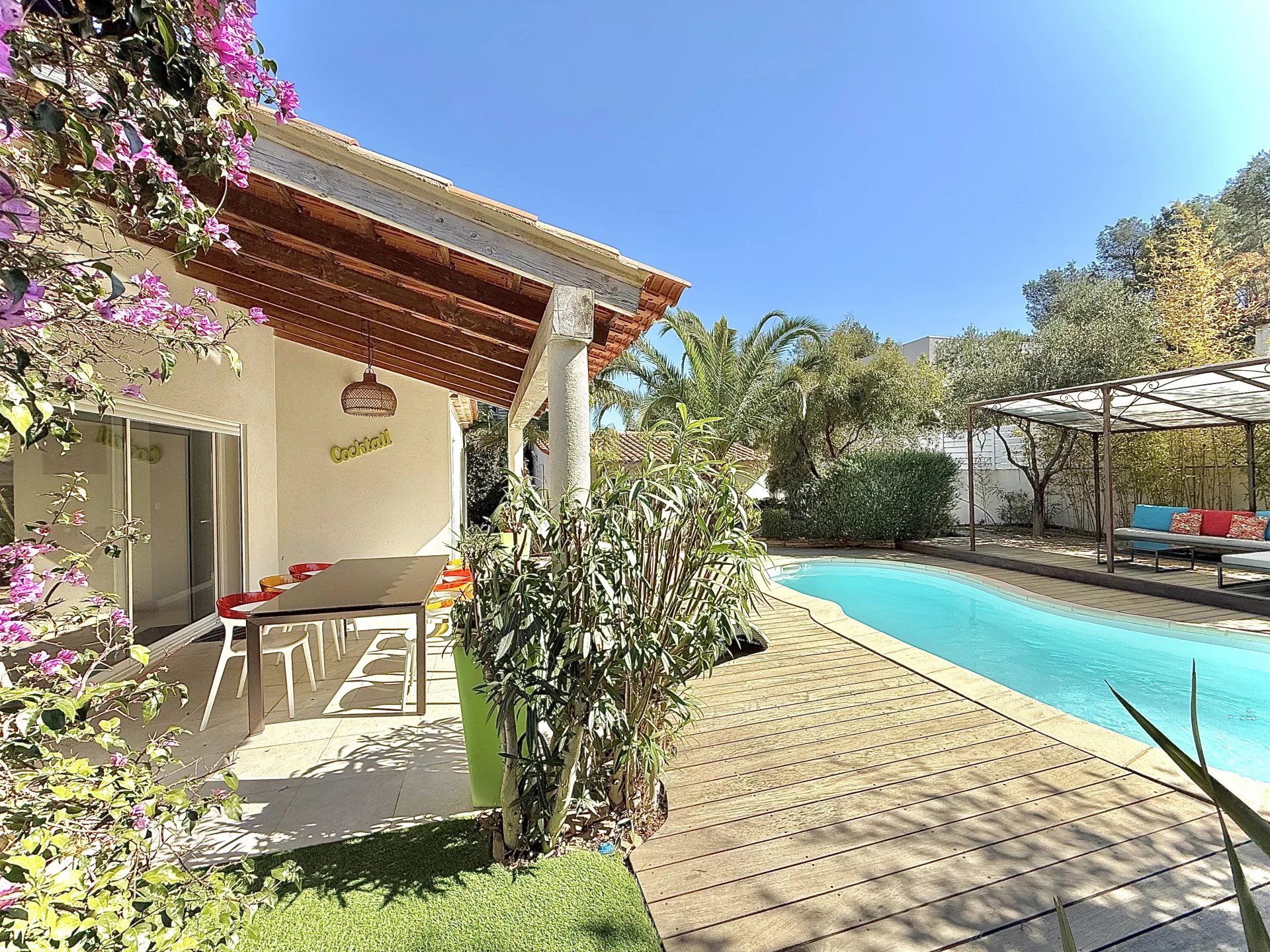 Haus im Bandol, Provence-Alpes-Cote d'Azur 12903230