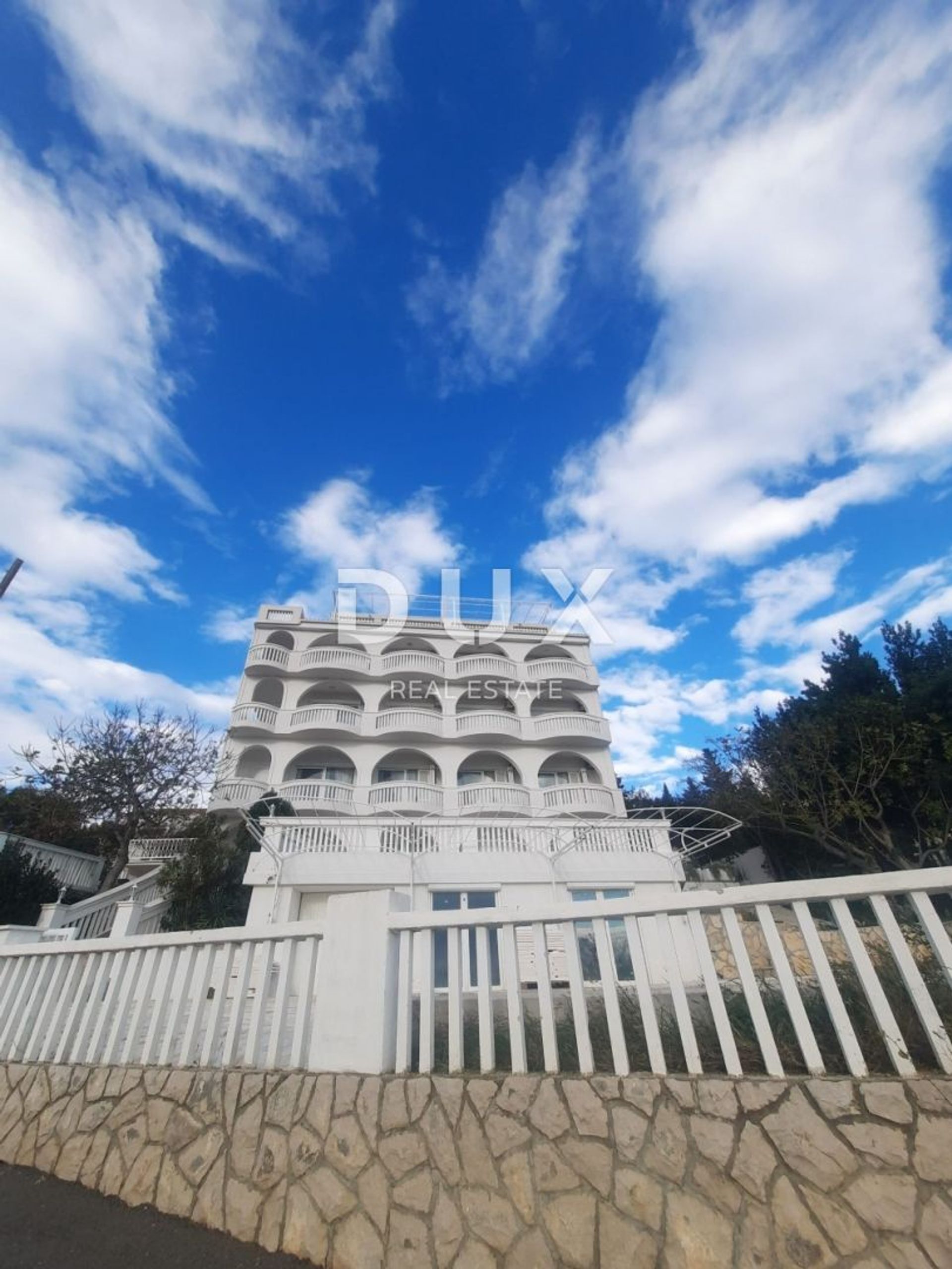 casa en Novi Vinodolski, Primorsko-Goranska Zupanija 12903396