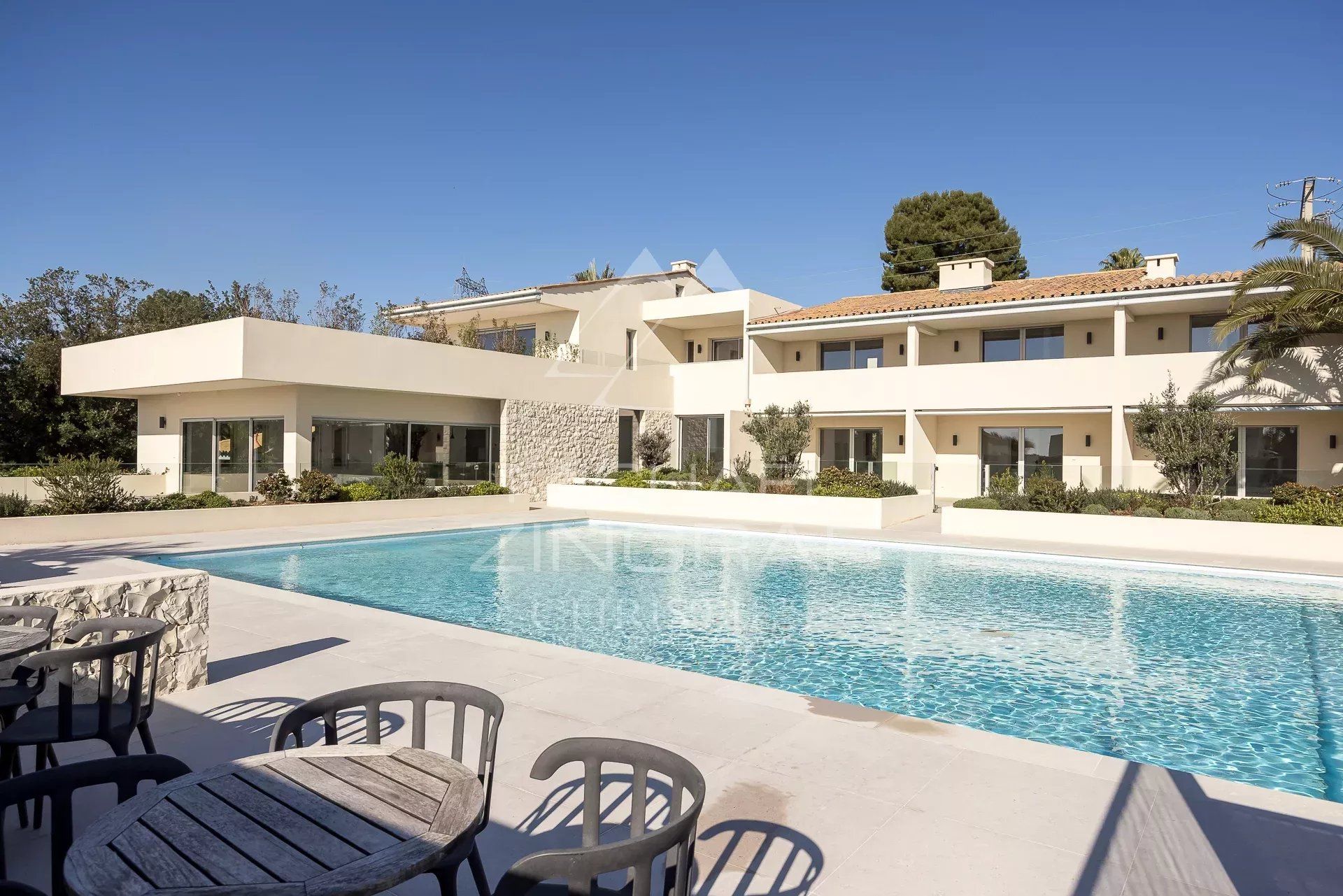 Condominium in Cagnes-sur-Mer, Alpes-Maritimes 12903761