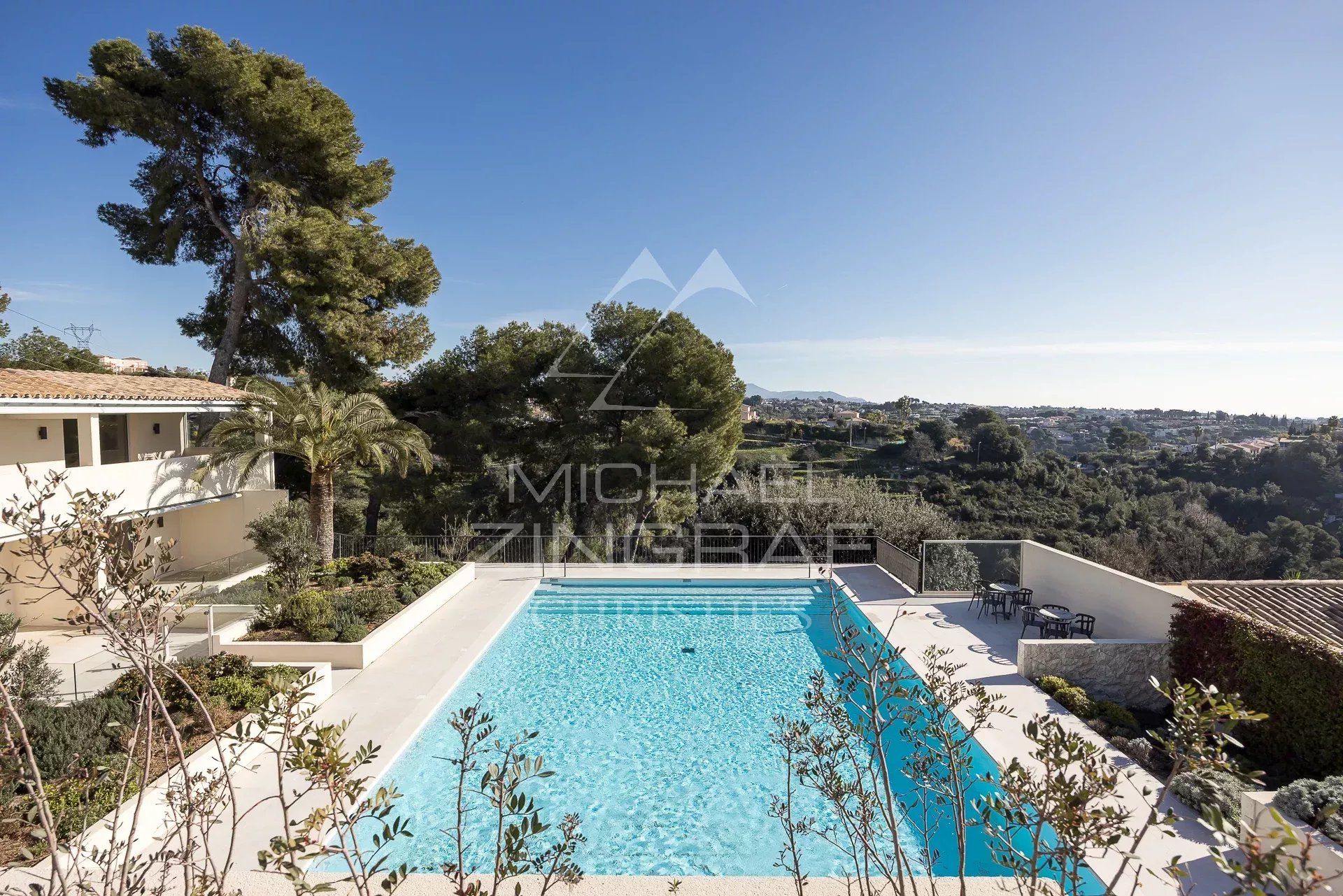 Condominium in Cagnes-sur-Mer, Alpes-Maritimes 12903761