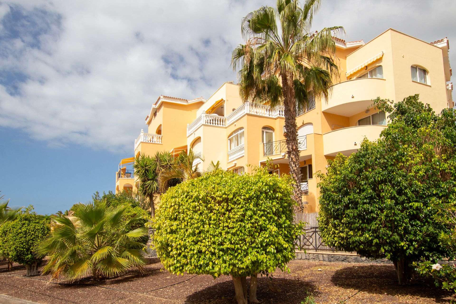 Condominium in Los Cristianos, Canary Islands 12903999