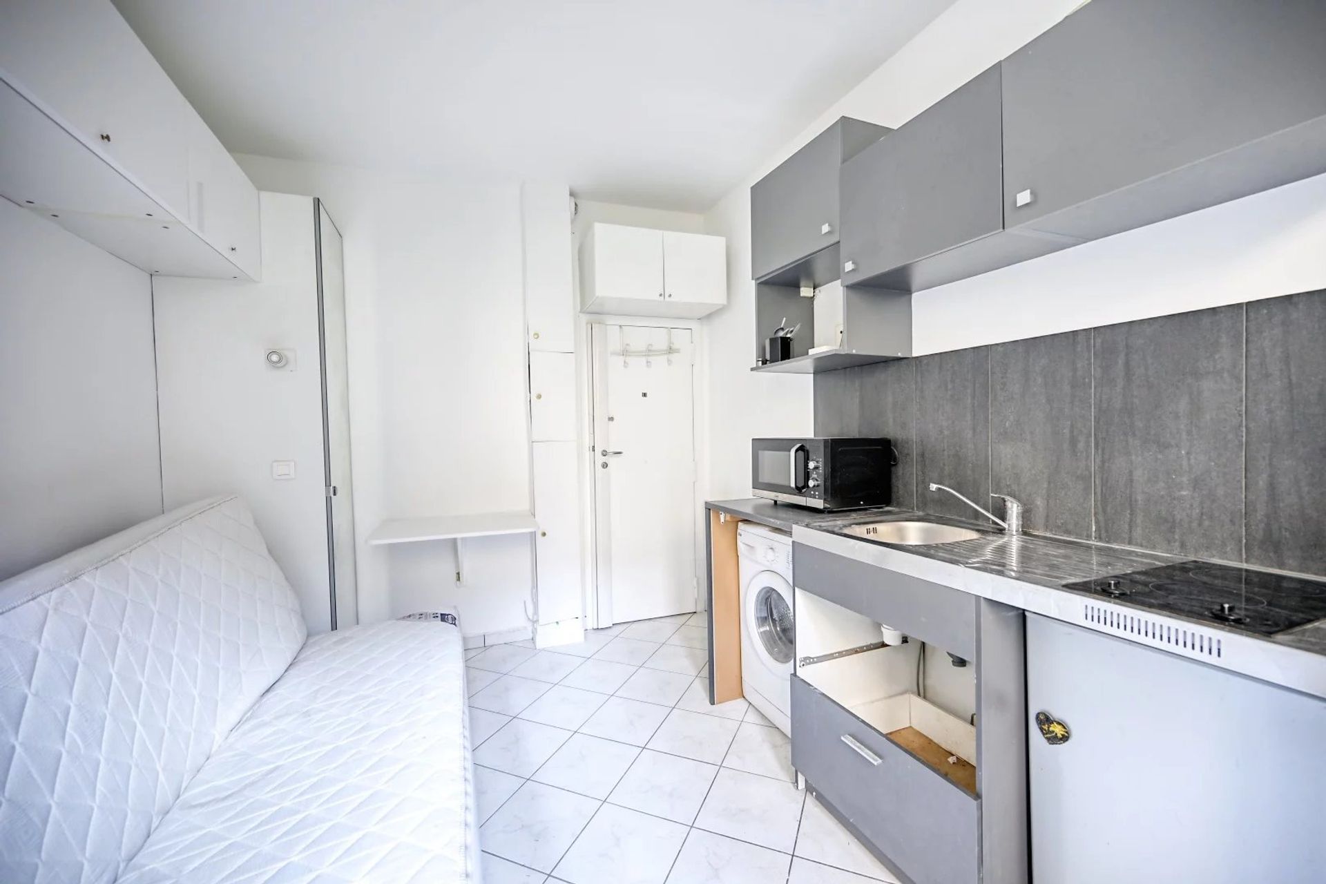 Condominium in Paris 20ème, Paris 12904233