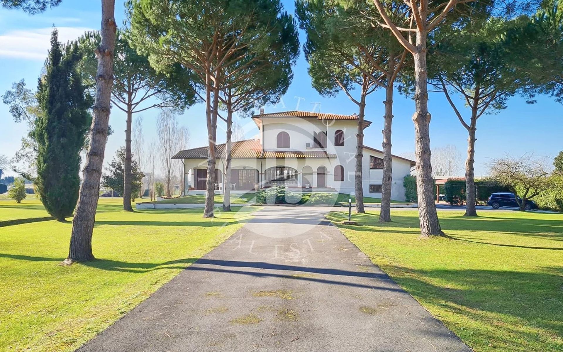 Residencial en Pietrasanta, Lucca 12904308