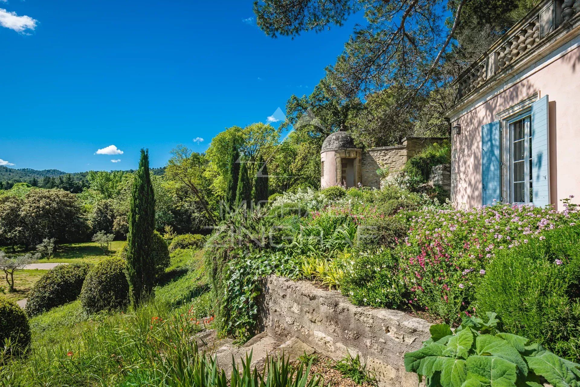 Reclame in Saint-Rémy-de-Provence, Bouches-du-Rhône 12904635