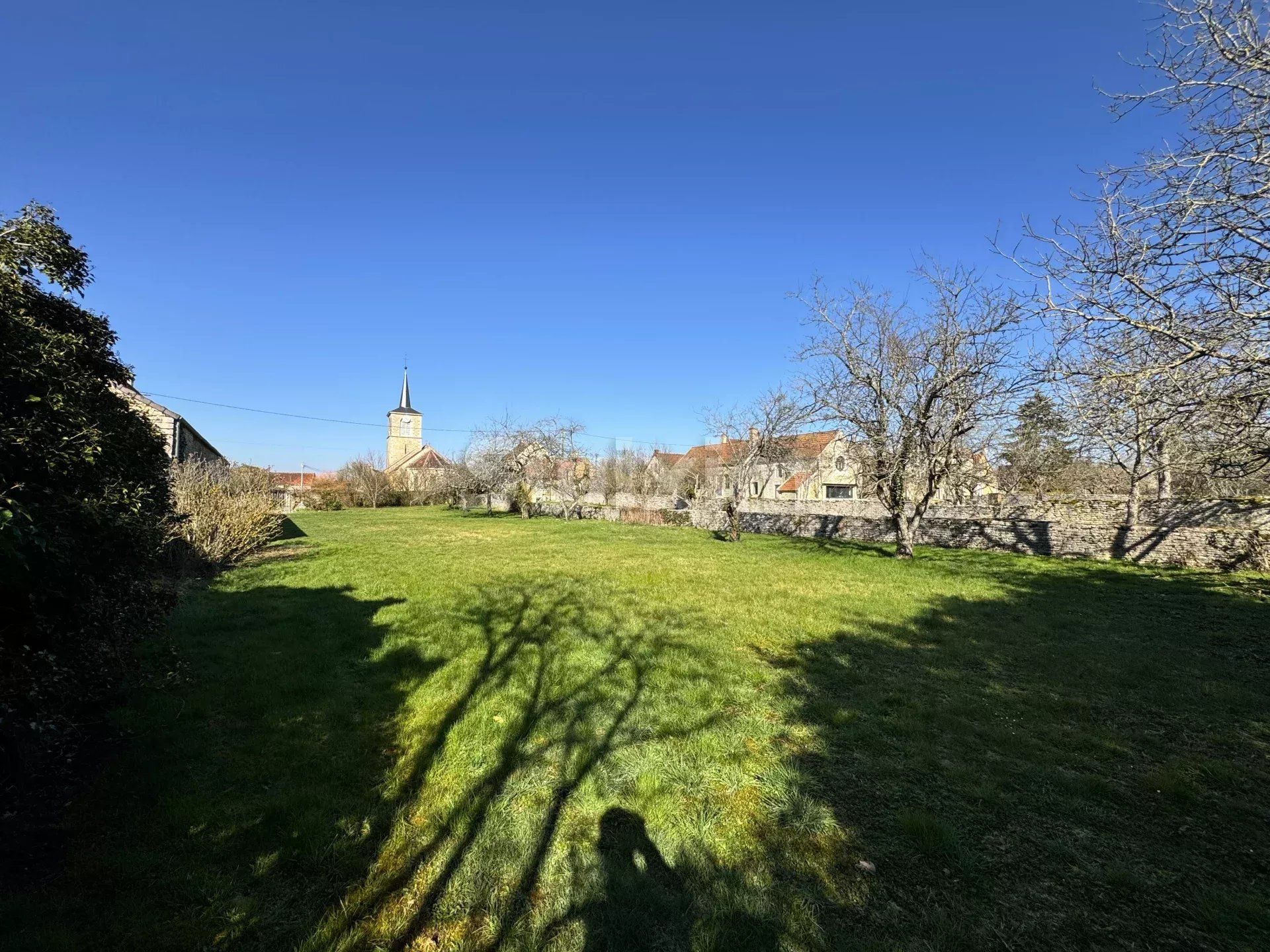 بيت في L'Isle-sur-Serein, Yonne 12904728