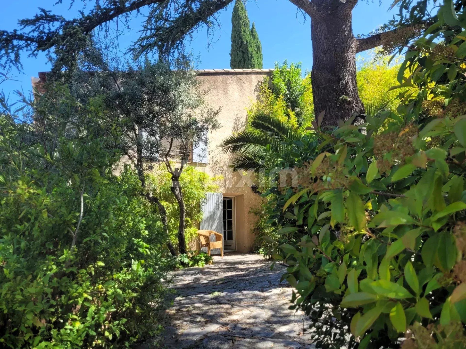 Rumah di Cotignac, Provence-Alpes-Cote d'Azur 12905283